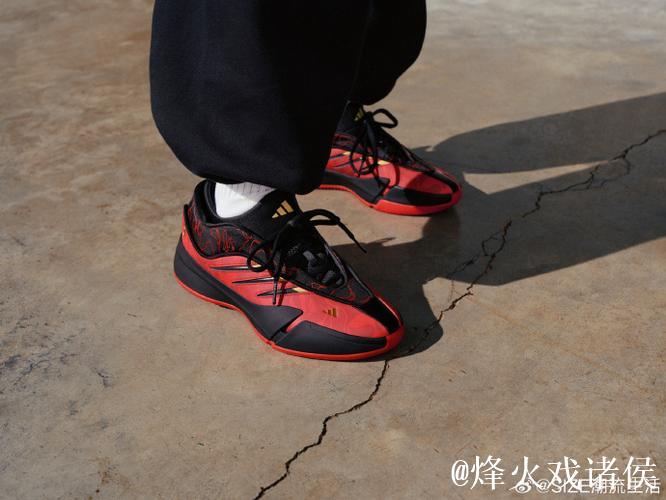 利拉德发声欢迎瓦格纳兄弟携手阿迪达斯开启新篇章 利拉德发声欢迎瓦格纳兄弟携手阿迪达斯开启新篇章